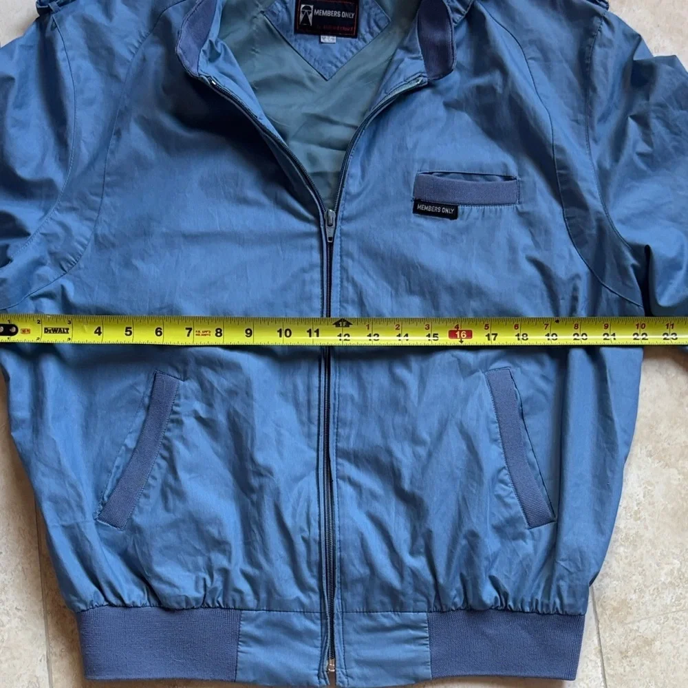 Men's Vintage Members Only Blue Zip-Up Bomber Jacket – Classic Retro Style ✨